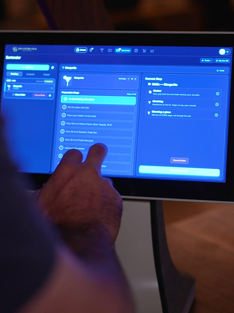The bartender opening the new order in Bartender Mode on Solo